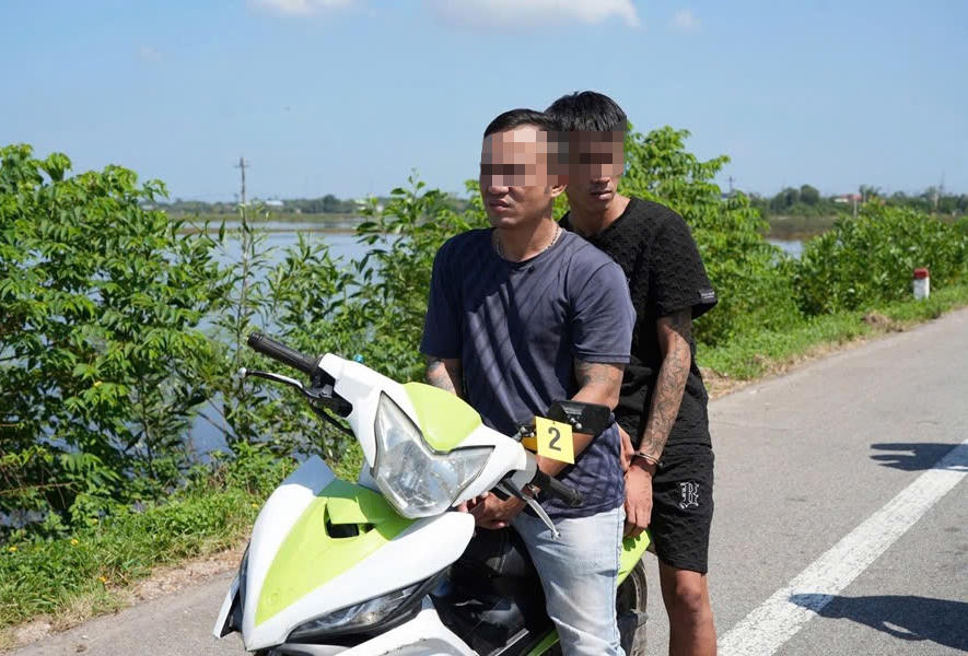 Bắt giữ 2 đối tượng cướp giật tài sản của du khách ở TP Huế