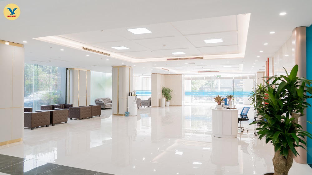 Bệnh viện được đầu tư theo mô hình bệnh viện - khách sạn mang đến không gian sang trọng, hiện đại và sự trải nghiệm hài lòng cho người dân khi thăm khám