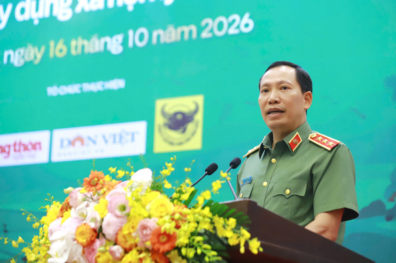 Thượng tướng Lê Văn Tuyến, Ủy viên Trung ương Đảng, Thứ trưởng Bộ Công an phát biểu tại Diễn đàn.