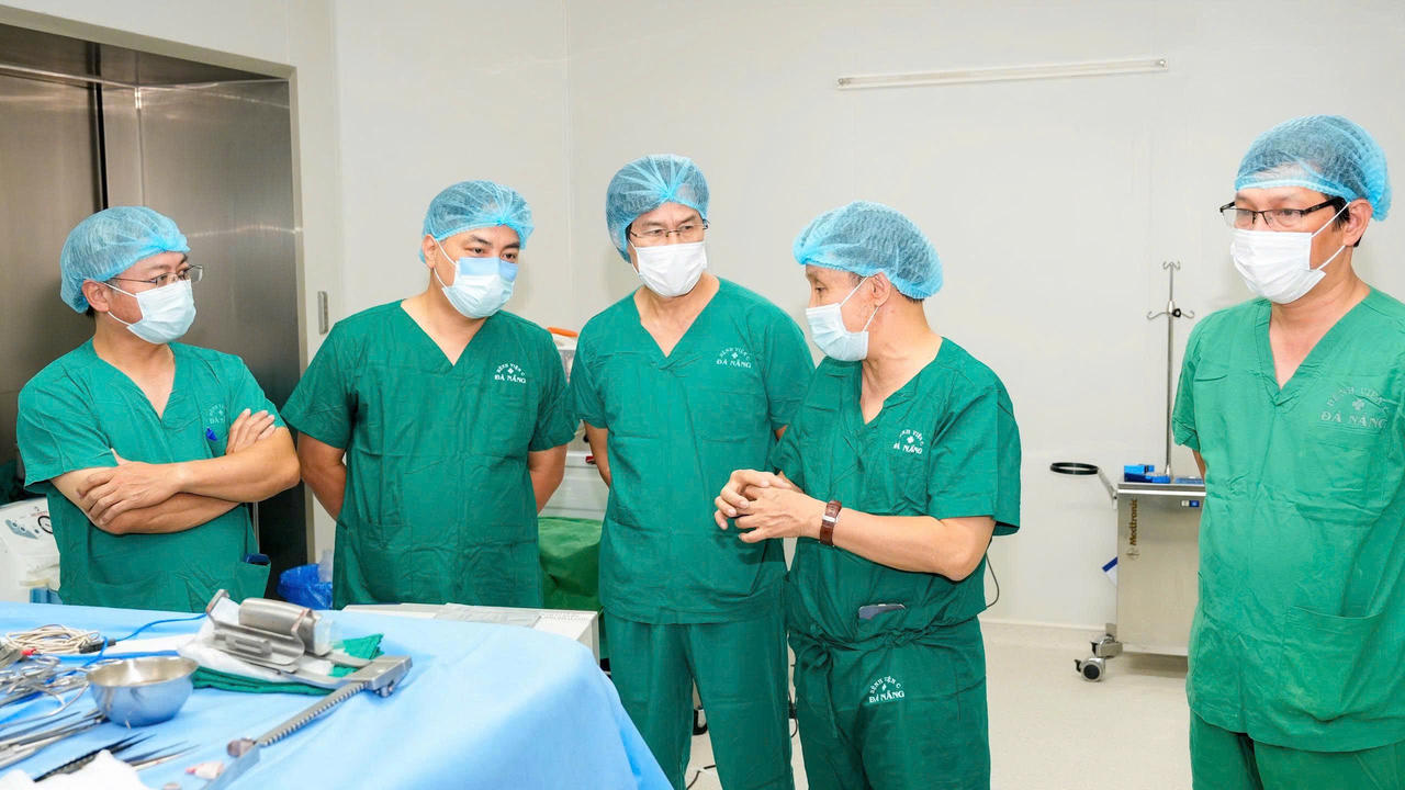 Đây là dấu mốc quan trọng trong quá trình phát triển năng lực chuyên môn của Bệnh viện C Đà Nẵng, mở ra cơ hội tiếp cận các kỹ thuật điều trị tim mạch chuyên sâu cho người bệnh tại địa phương.( Ảnh: BVCC)