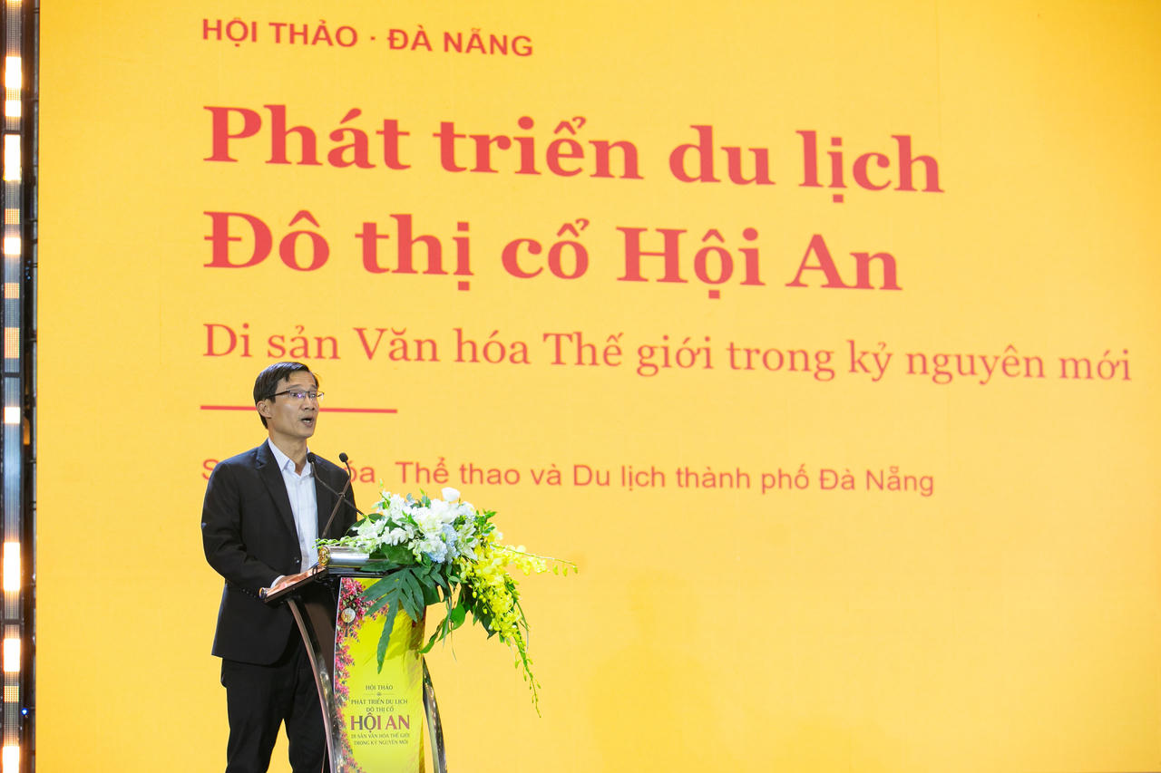 Phó Giám đốc Sở VHTTDL TP Đà Nẵng Tán Văn Vương phát biểu tại hội thảo (ảnh Vân Anh)