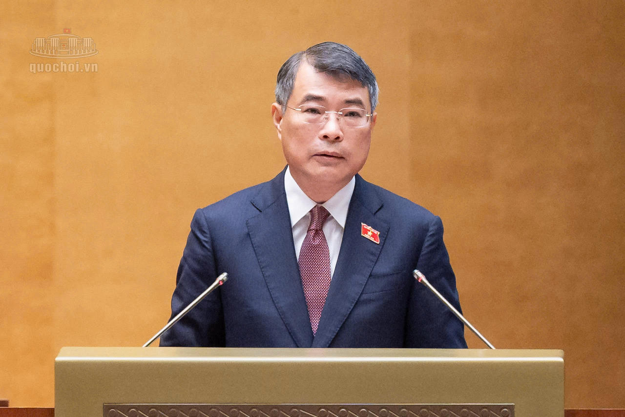 Thủ tướng cho biết, Chính phủ đặt mục tiêu phấn đấu tăng trưởng GDP từ 10% trở lên, gắn với giữ vững ổn định kinh tế vĩ mô, kiểm soát lạm phát và bảo đảm các cân đối lớn.