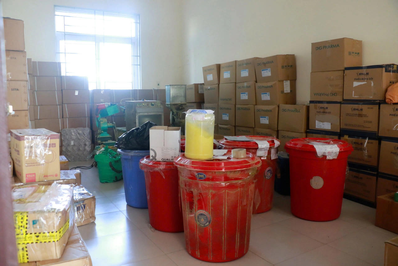 Đường dây sản xuất thuốc giả thu lợi 5 tỷ đồng, bán cho hàng nghìn người qua KOL và hội nhóm