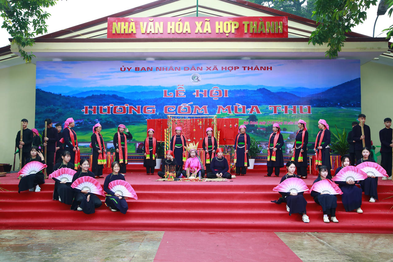 Lễ hội Cốm Hợp Thành: Gìn giữ hương vị truyền thống, nâng tầm nông sản địa phương