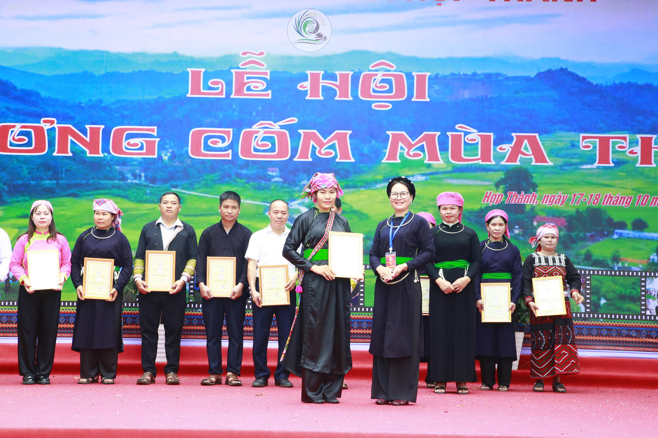 Lễ hội Cốm Hợp Thành: Gìn giữ hương vị truyền thống, nâng tầm nông sản địa phương
