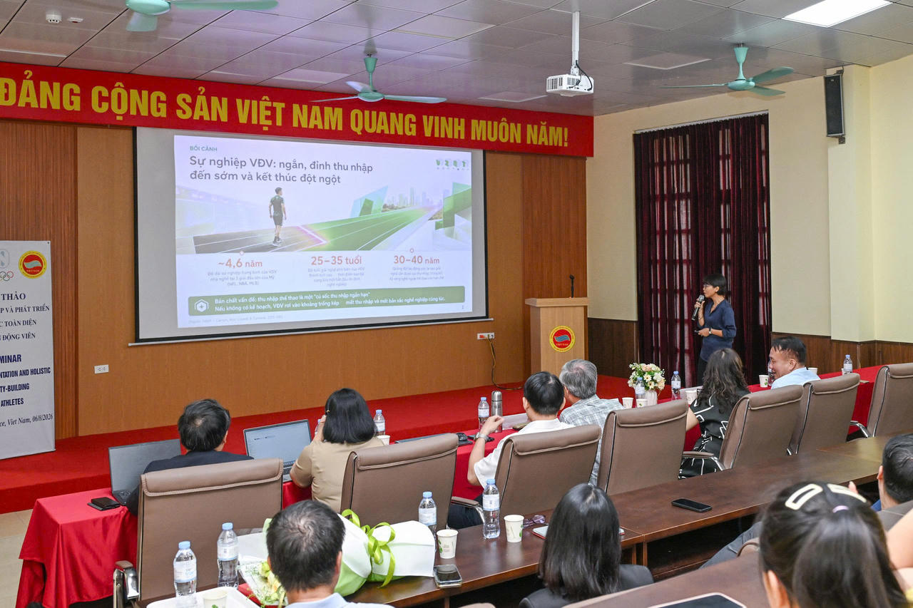 Một số tham luận tại buổi Hội thảo.