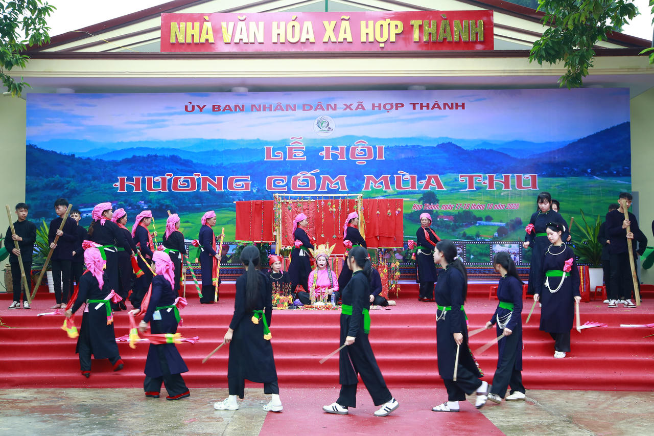 Lễ hội Cốm Hợp Thành: Gìn giữ hương vị truyền thống, nâng tầm nông sản địa phương