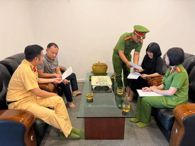 Hà Nội: Đẩy nhanh tiến độ làm sạch dữ liệu đăng ký xe