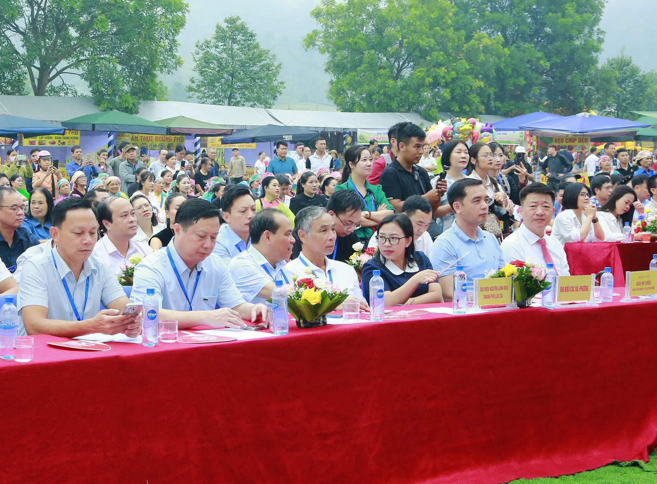 Lễ hội Cốm Hợp Thành: Gìn giữ hương vị truyền thống, nâng tầm nông sản địa phương