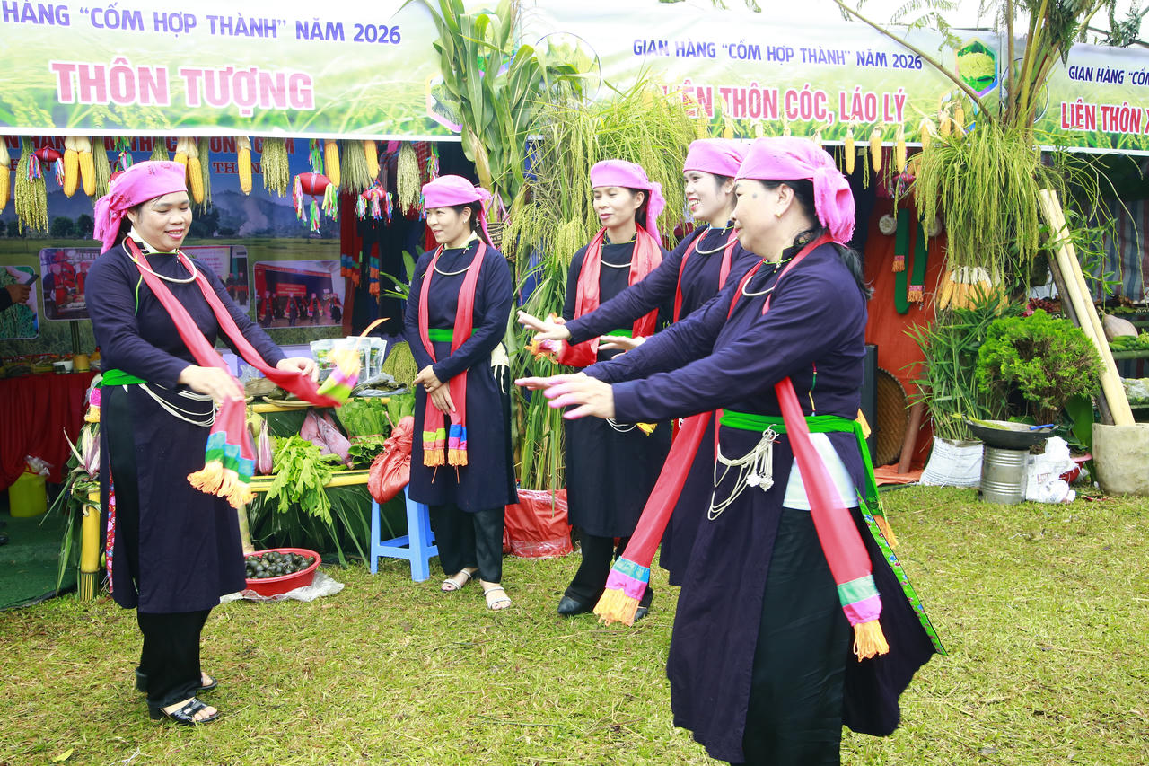 Lễ hội Cốm Hợp Thành: Gìn giữ hương vị truyền thống, nâng tầm nông sản địa phương