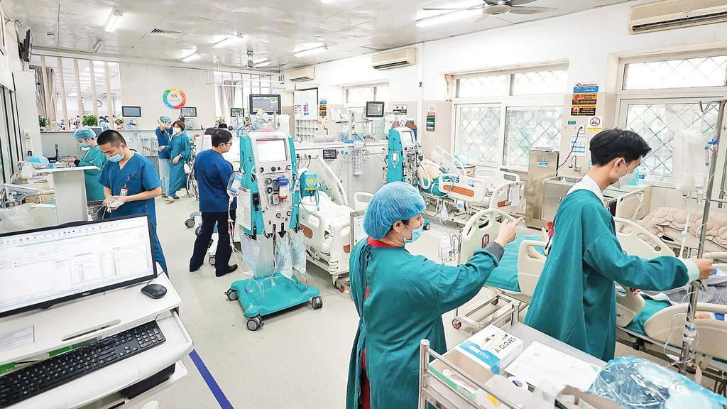 Bệnh nhân đột quỵ não lại phụ thuộc hoàn toàn vào thời gian vàng chỉ 4-5 giờ với điều trị thuốc tiêu huyết khối và 6 giờ đầu với điều trị lấy huyết khối. (Ảnh: MST)