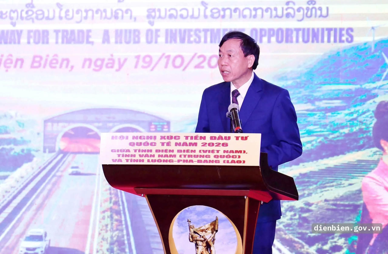 Chủ tịch UBND tỉnh Điện Biên Lê Văn Lương phát biểu bế mạc hội nghị