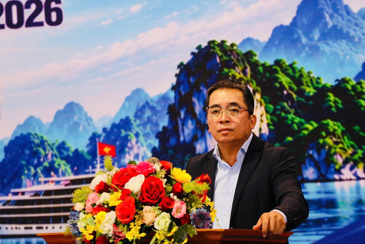 Ông Nguyễn Thanh Tùng – Phó Giám đốc Sở Văn hóa, Thể thao và Du lịch thành phố Quảng Ninh phát biểu khai mạc. (Ảnh: Đức Dương)