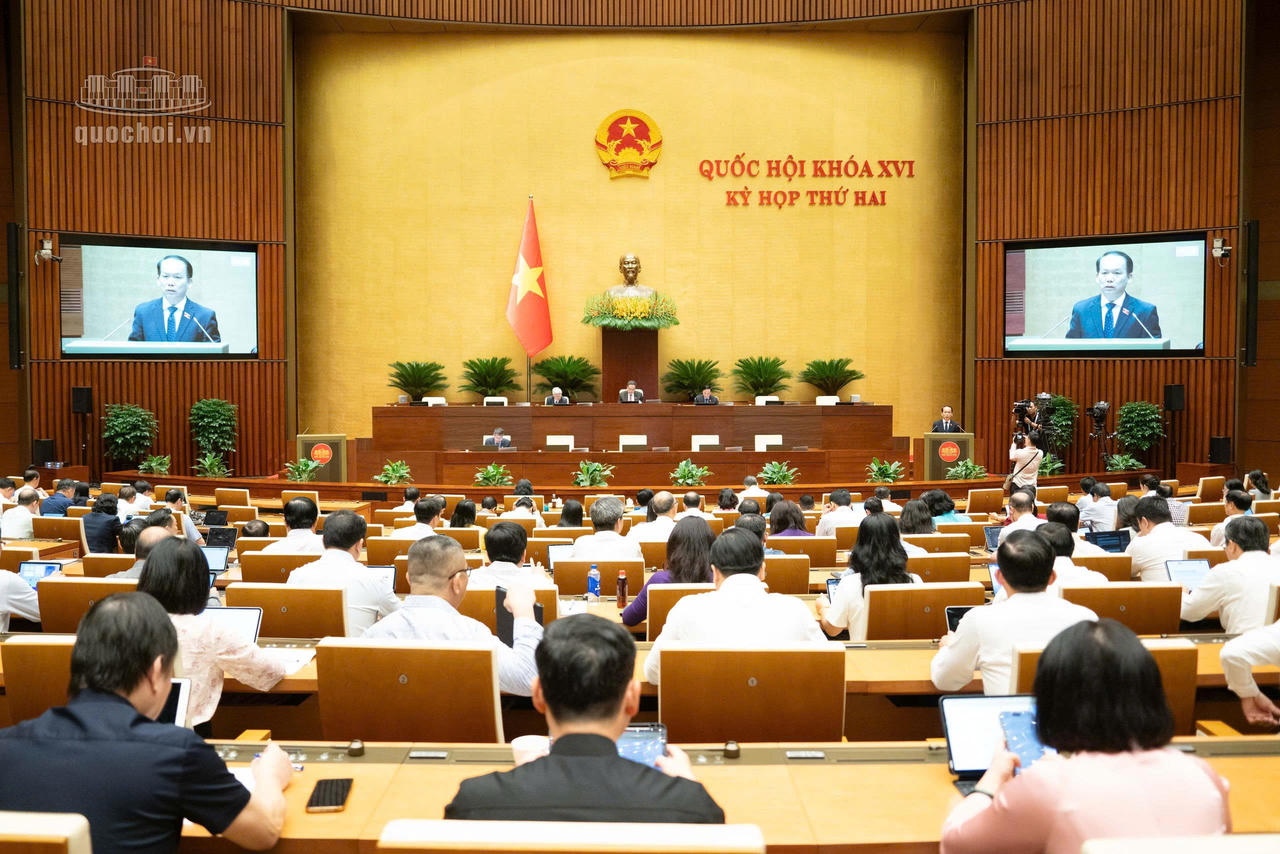 Bảo đảm con nuôi được sống trong môi trường gia đình an toàn, lành mạnh
