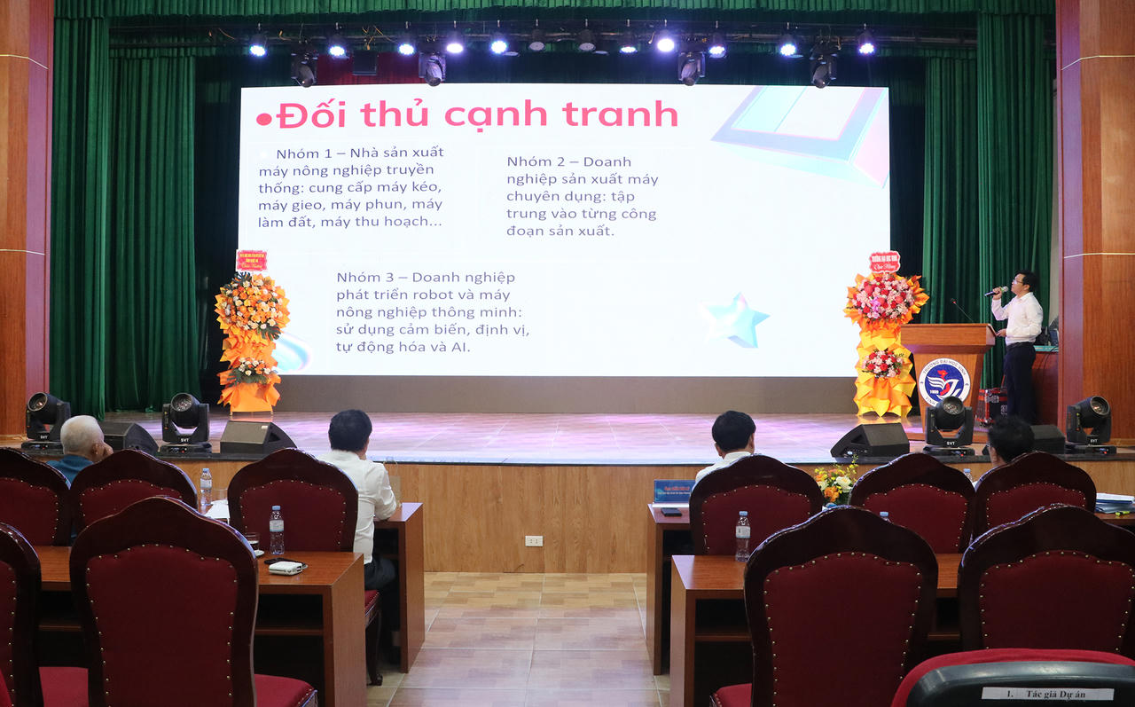 Phần thi trong Chung kết Cuộc thi Tìm kiếm tài năng khởi nghiệp sáng tạo tỉnh Nghệ An mở rộng năm 2026 (ảnh P. Quỳnh)