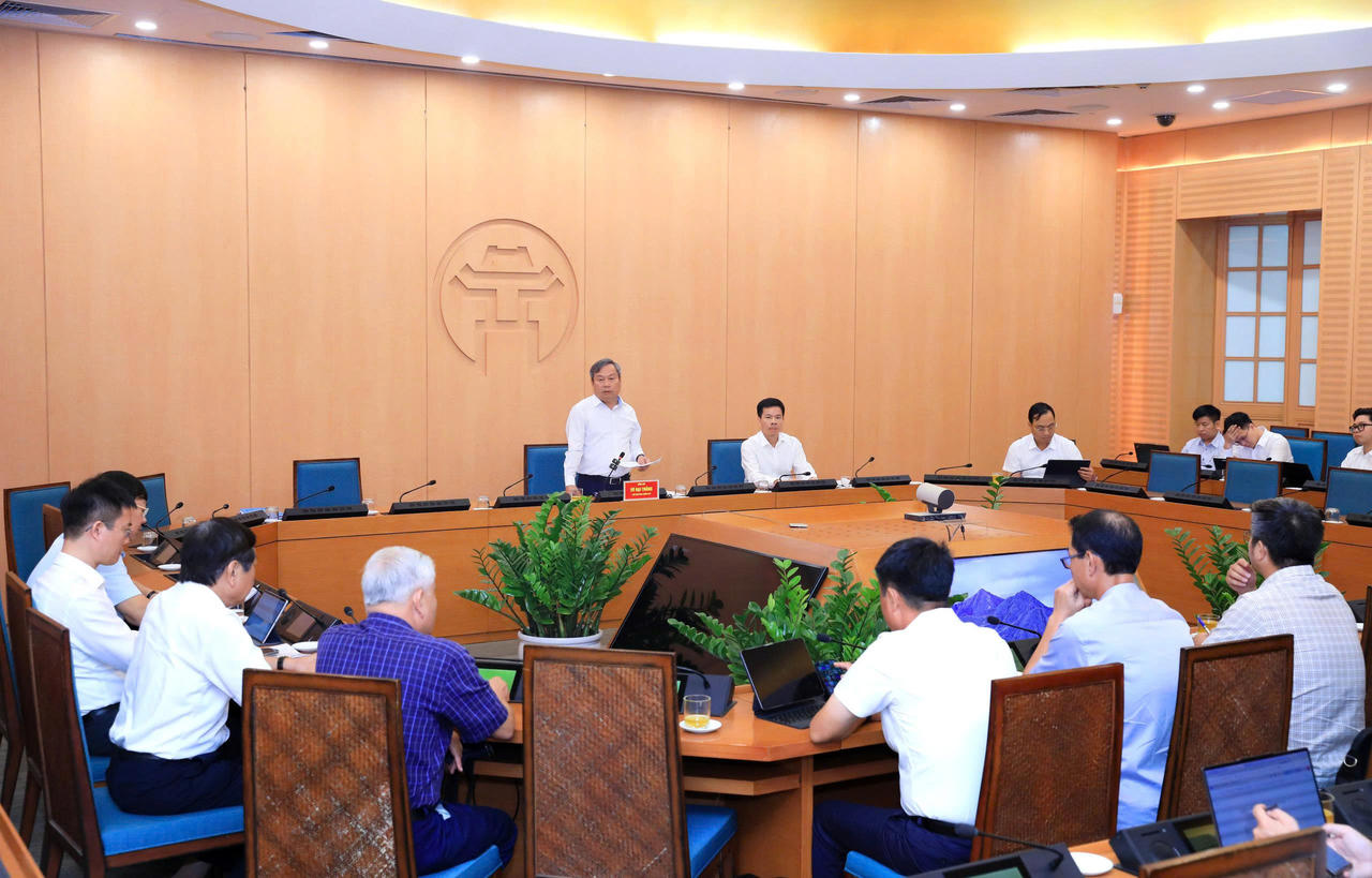 Quang cảnh cuộc họp.