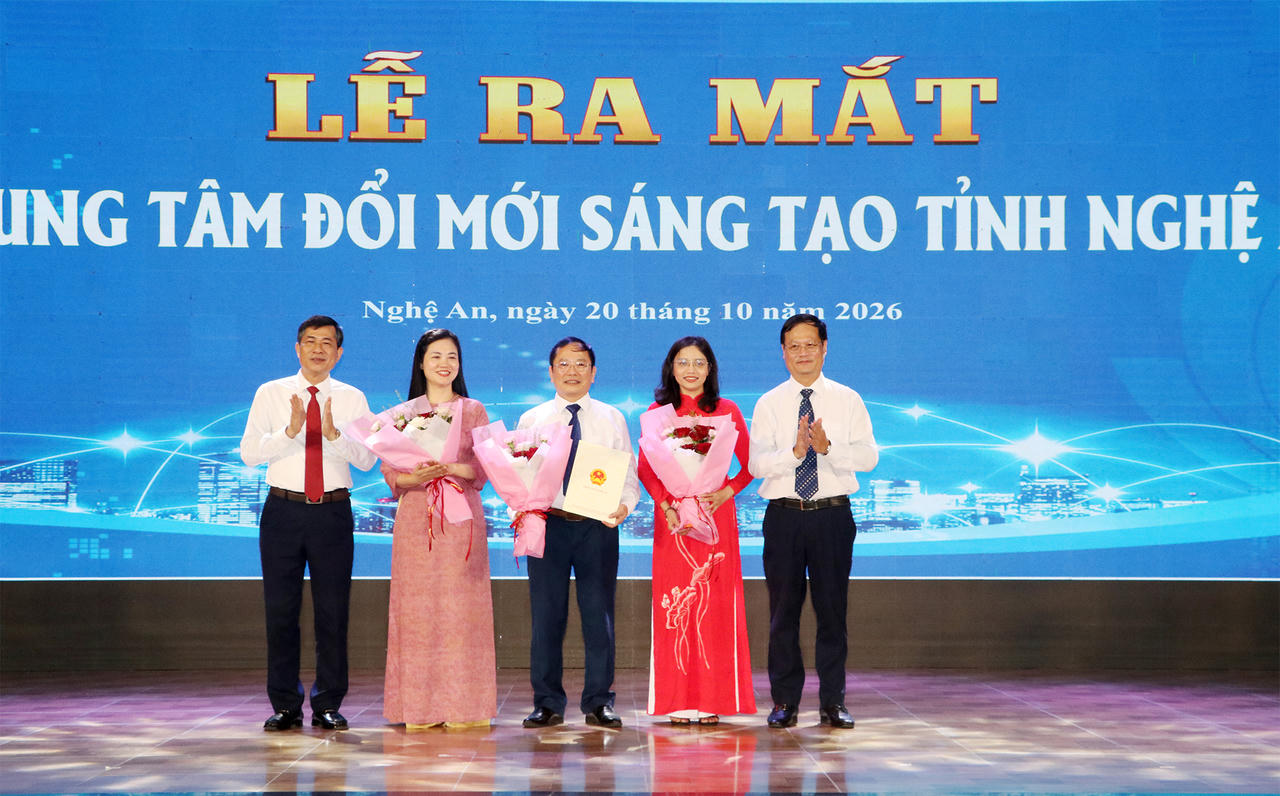 Ra mắt Trung tâm đổi mới sáng tạo Nghệ An (ảnh P. Quỳnh)