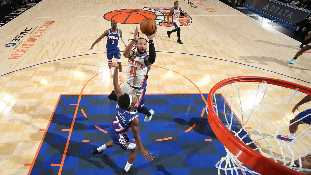Jalen Brunson trong trận New York Knicks gặp Philadelphia 76ers. (Ảnh: NBA