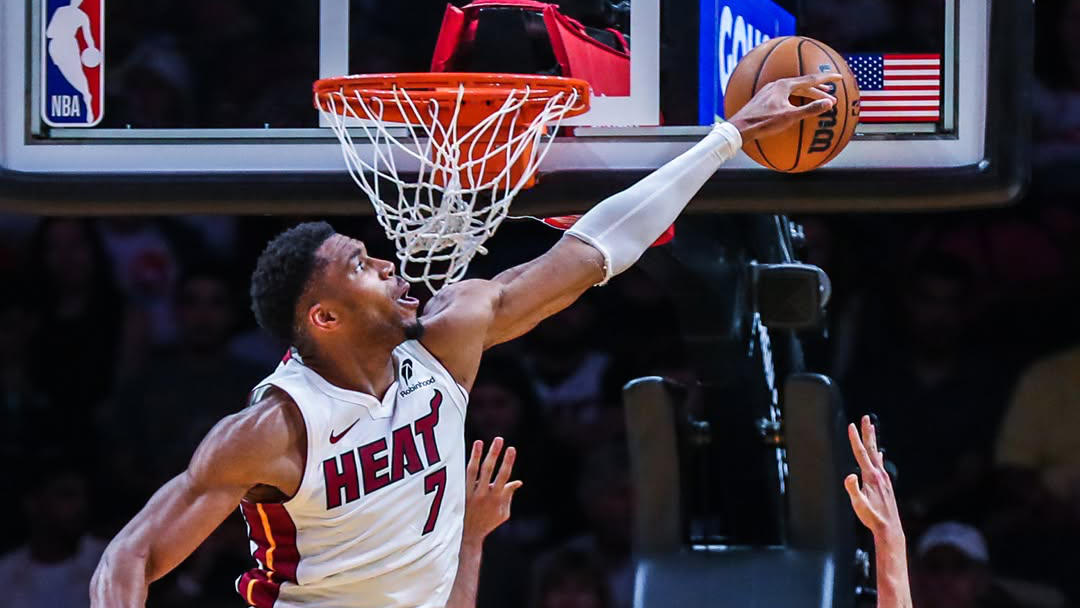 Giannis Antetokounmpo thi đấu trong màu áo Miami Heat (Ảnh: Miami Heat)