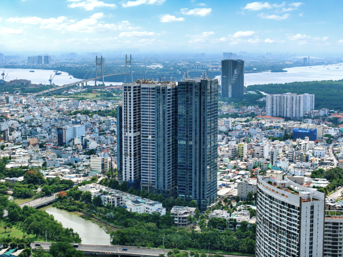 Sunshine Sky City sở hữu tầm nhìn đắt giá hướng sông Sài Gòn và sông Cả Cấm, với tiến độ hiện hữu bảo chứng cho giá trị an cư thực tế.