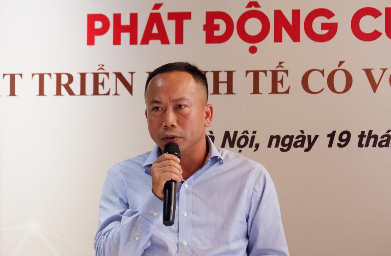 Nhà báo Phạm Đức Sơn, Tổng Biên tập Tạp chí Nhà đầu tư.&nbsp;Ảnh: Quang Minh.&nbsp;