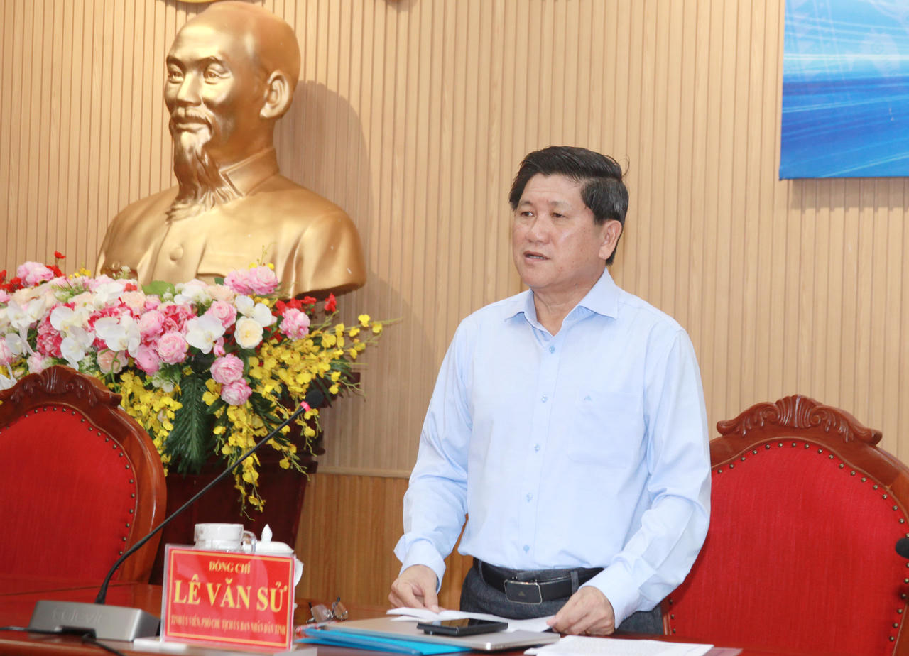 Ông Lê Văn Sử - Tỉnh ủy viên, Phó Chủ tịch UBND tỉnh Cà Mau, phát biểu kết luận buổi họp báo (Ảnh: TN).