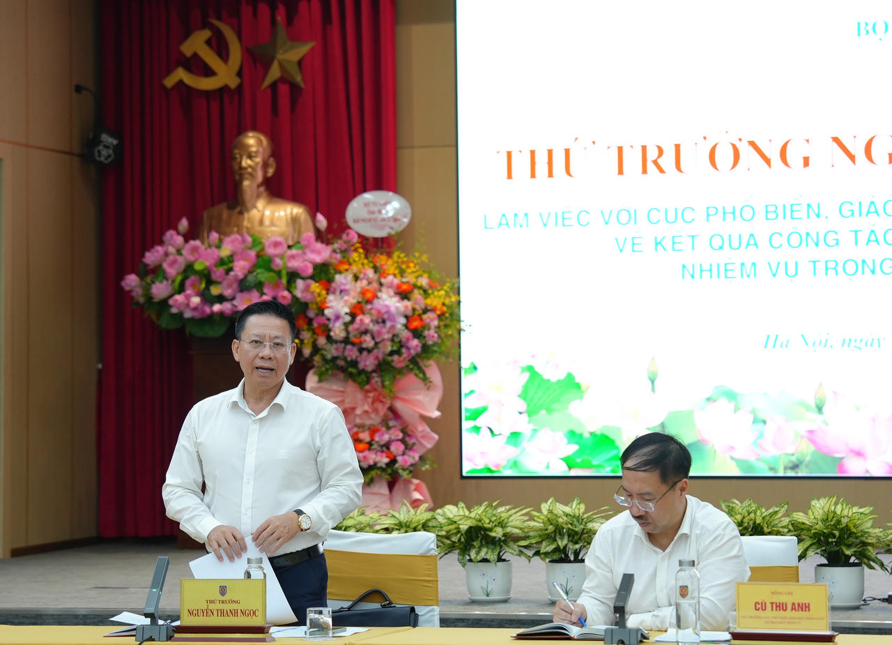 Thứ trưởng Nguyễn Thanh Ngọc kết luận buổi làm việc.