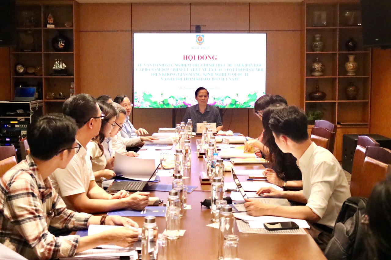 Nghiệm thu đề tài khoa học pháp luật về xử lý các loại tội phạm mới trên không gian mạng