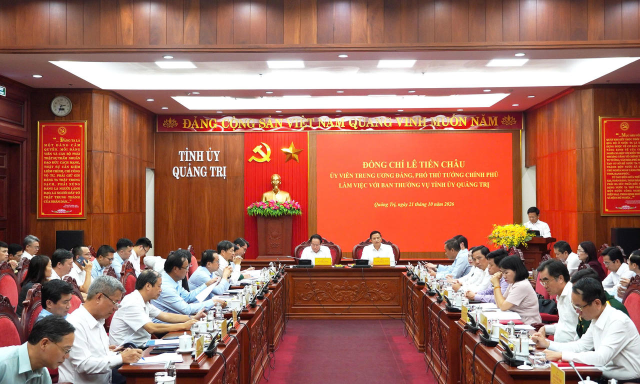 Quang cảnh buổi làm việc giữa đoàn công tác Trung ương với Ban Thường vụ Tỉnh ủy Quảng Trị. (Ảnh: T.P)