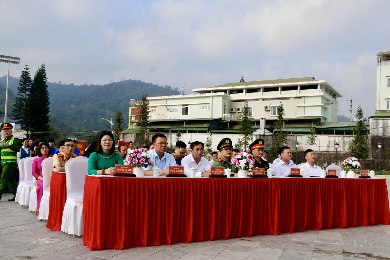 Đoàn 100 mô tô vượt Mã Pì Lèng, đánh thức tiềm năng du lịch vùng cao Tuyên Quang