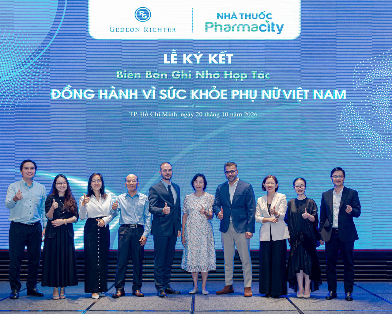 Đại diện lãnh đạo Pharmacity và Gedeon Richter Việt Nam tham dự lễ ký kết. Ảnh: Pharmacity