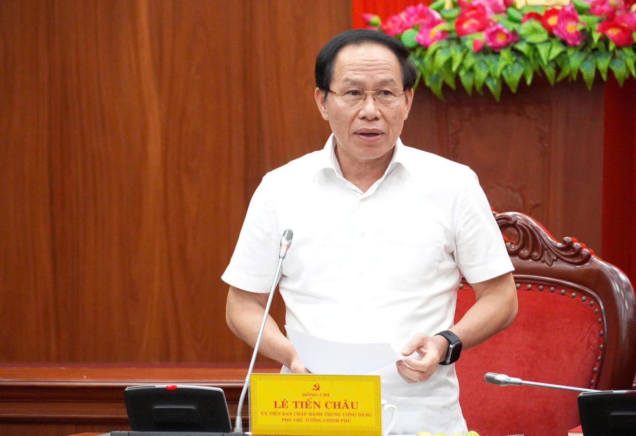 Phó Thủ tướng Chính phủ Lê Tiến Châu nhấn mạnh yêu cầu khai thác hiệu quả tiềm năng năng lượng, thu hút đầu tư, tạo động lực tăng trưởng mới cho Quảng Trị. (Ảnh: T.P)