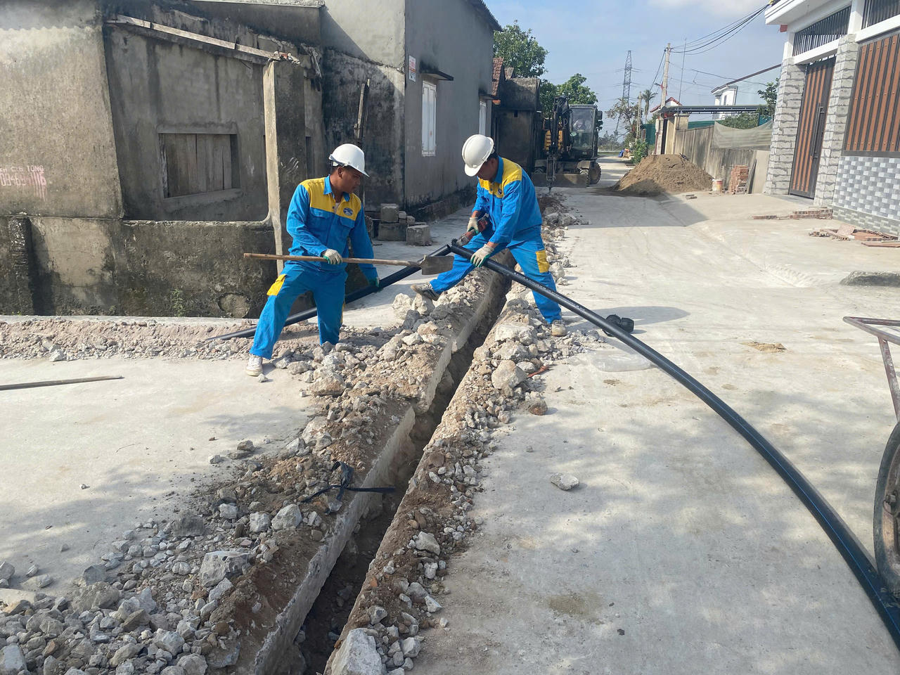 Đối với những trường hợp xảy ra sự cố kỹ thuật, bảo trì hệ thống hoặc nguồn nước suy giảm áp lực, công ty thực hiện thông báo trước qua tin nhắn để khách hàng chủ động sắp xếp sinh hoạt, giảm thiểu những bất tiện phát sinh. 
