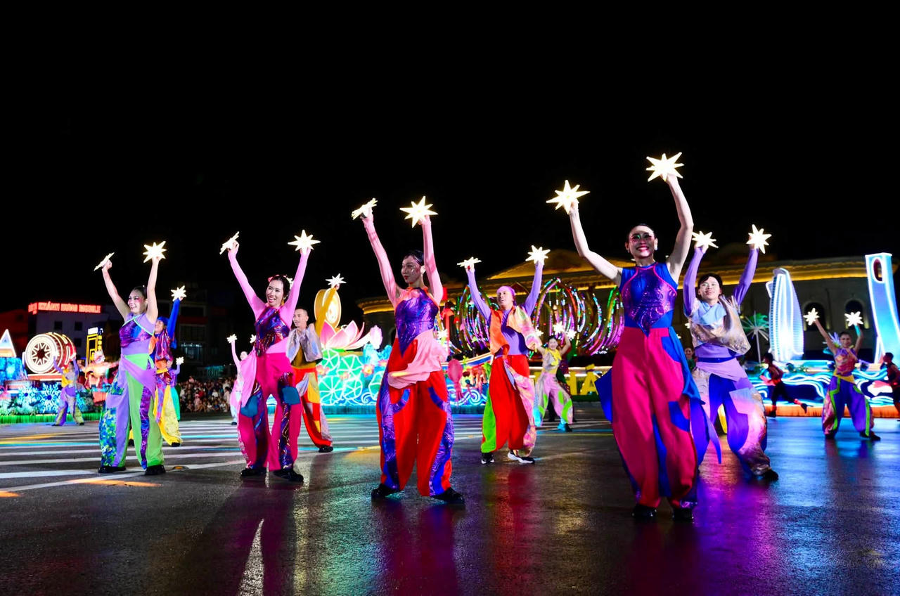 Nghệ An lần đầu tổ chức Carnival với nhiều nghệ sĩ trong và ngoài nước. Ảnh: V.K
