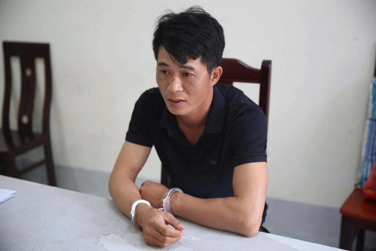 Vừa ra tù 4 tháng, "đạo chích" 7 tiền án lại phá két trộm 25,5 chỉ vàng
