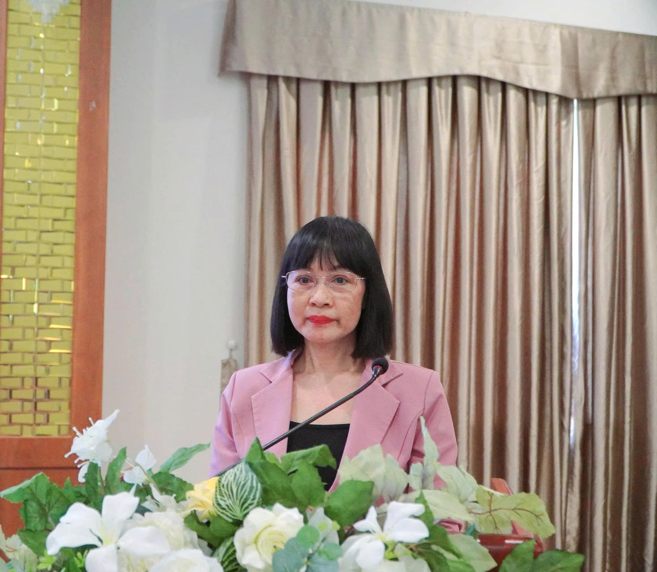 Bà Quảng Xuân Lụa - Giám đốc Trung tâm Xúc tiến Đầu tư, Thương mại và Du lịch tỉnh An Giang phát biểu. Ảnh: Khánh Thùy