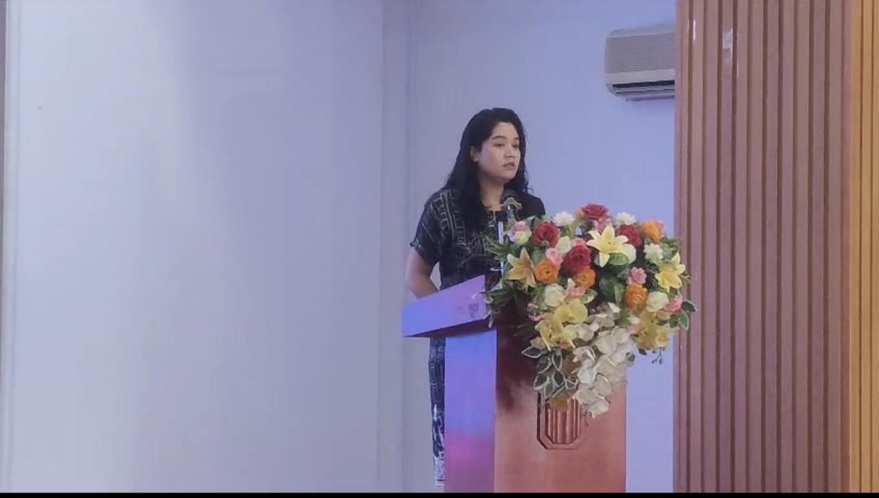 Bà Nguyễn Thu Hiền - Phó Giám đốc Sở Tư pháp tỉnh Hưng Yên phát biểu tại buổi tập huấn (Ảnh: Trung tâm Truyền thông số, Sở Tư Pháp Hưng Yên)