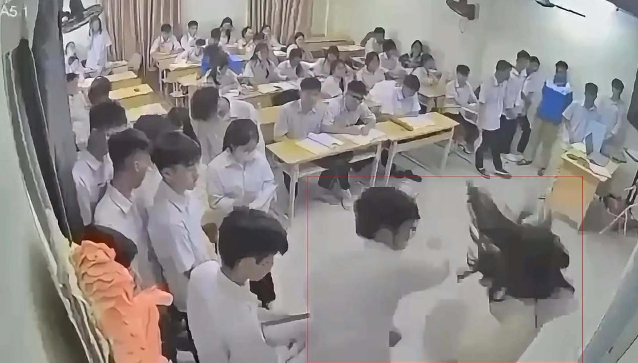 Vụ học sinh đánh cô giáo: Không thể lấy tuổi trẻ làm lý do biện minh cho bạo lực
