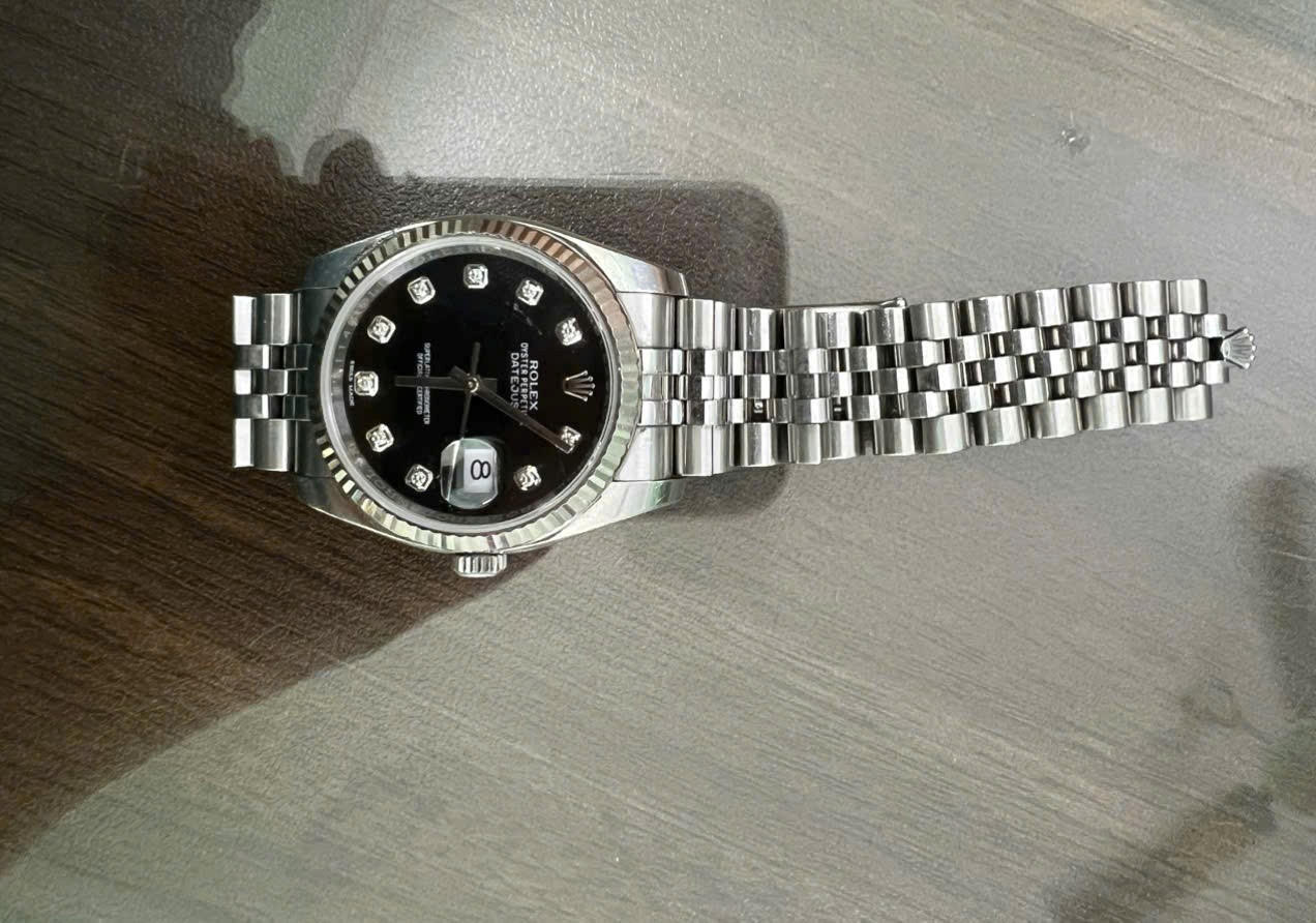 Chiếc đồng hồ đeo tay nhãn hiệu Rolex Oyster Perpetual Datejust. (Ảnh: CACC).