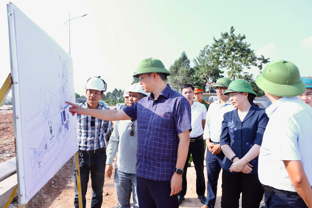 Bắc Ninh: Tháo gỡ khó khăn về hạ tầng giao thông, tái định cư tại xã Trung Chính