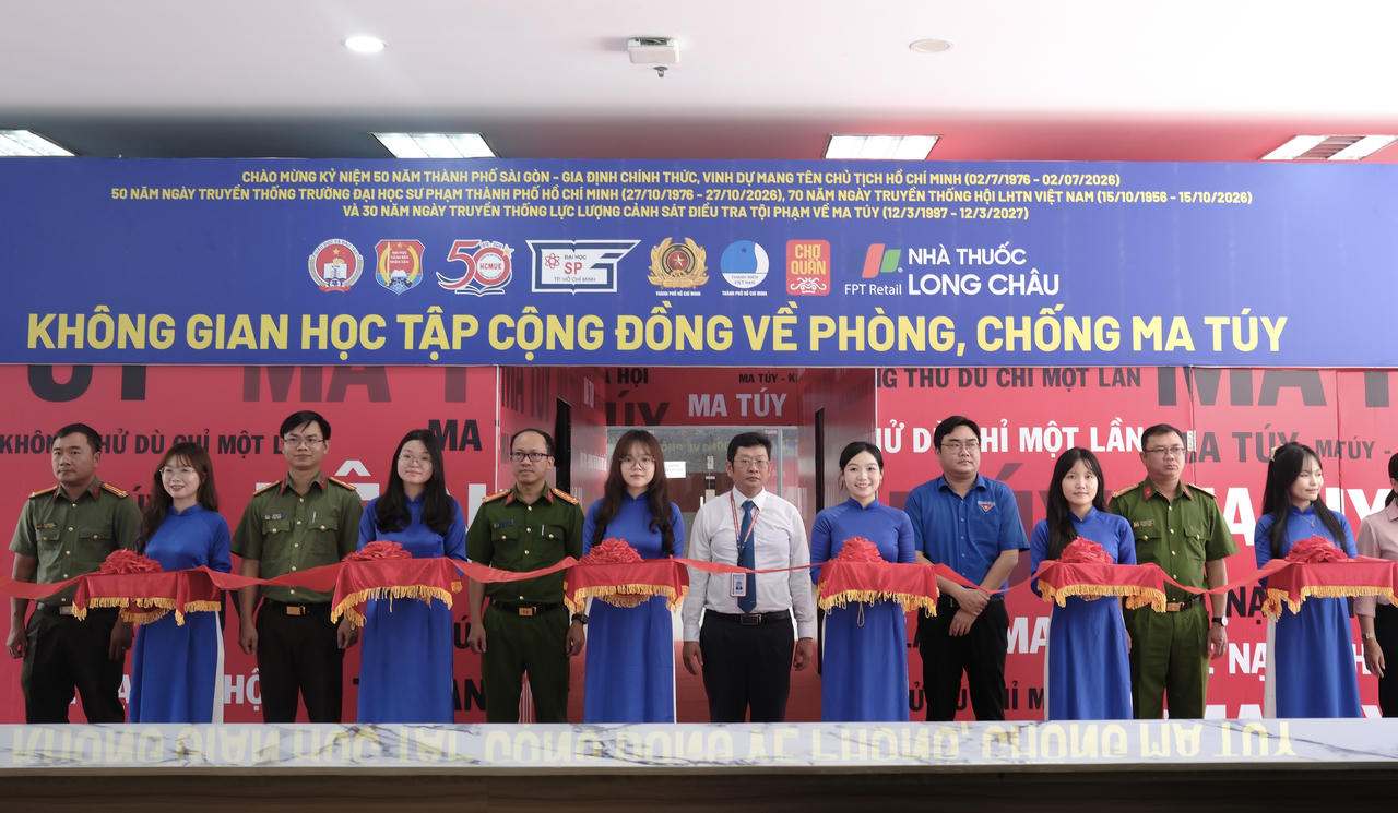 Lễ  khánh thành “Không gian học tập cộng đồng về phòng, chống ma túy” diễn ra sáng 23/10 tại TP HCM. Ảnh: TU