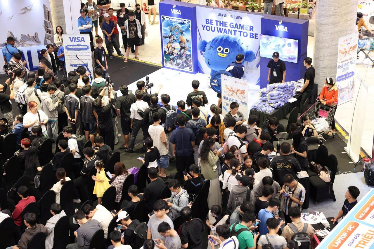 Gian hàng Visa thu hút đông đảo bạn trẻ yêu game tham gia tương tác
