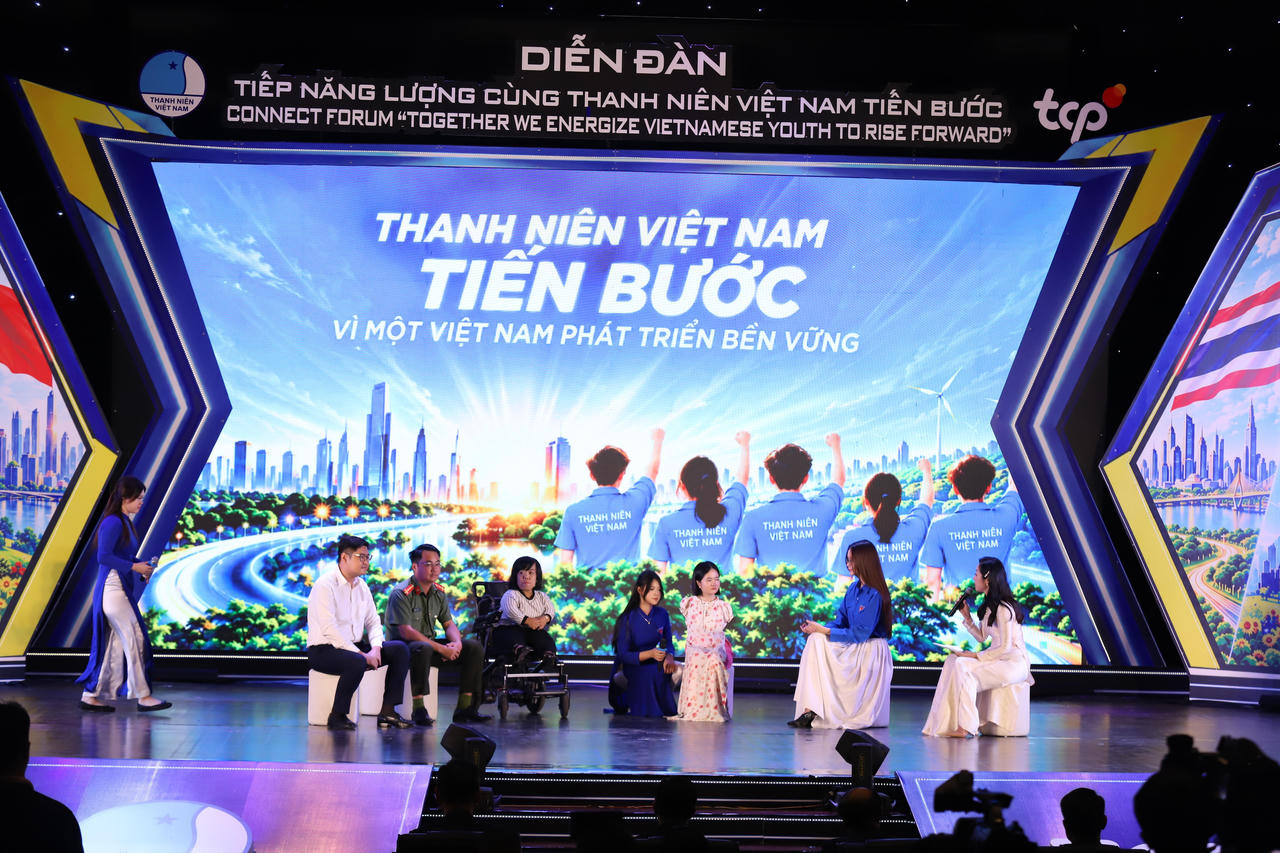 Điểm nhấn của diễn đàn là phiên thảo luận mở, nơi những người trẻ đến từ nhiều hoàn cảnh chia sẻ hành trình vượt khó, vươn lên trong cuộc sống. (Ảnh: Đăng Hải)