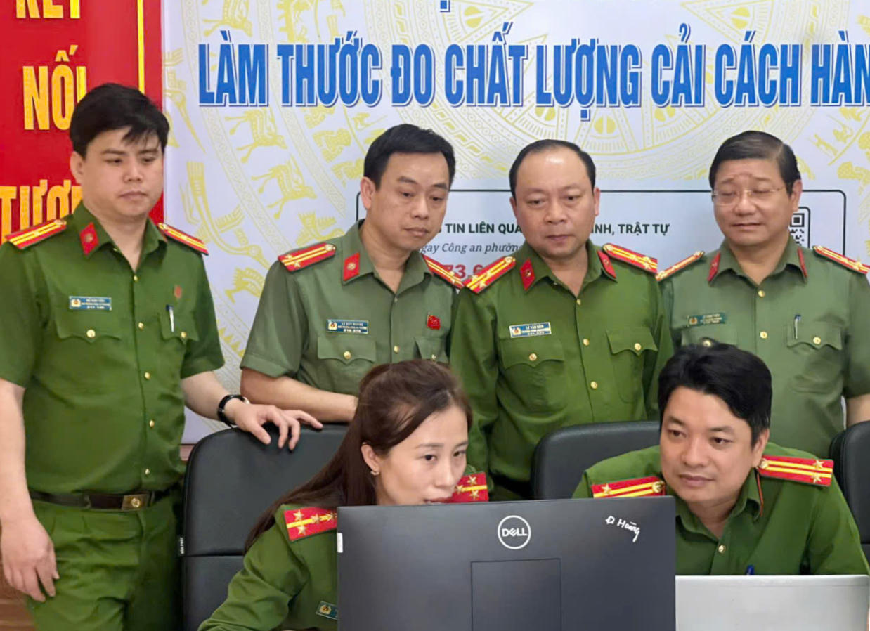 Mô hình tiếp công dân trực tuyến góp phần tăng cường kết nối giữa lực lượng Công an với Nhân dân, nâng cao chất lượng phục vụ ngay từ cơ sở (Ảnh: CACC).