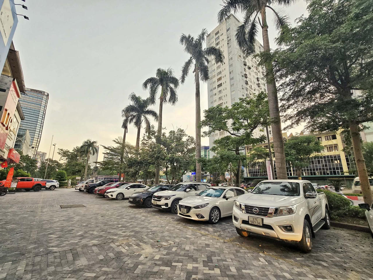 Nghệ An tính thu phí dừng, đỗ xe ở lòng đường, vỉa hè
