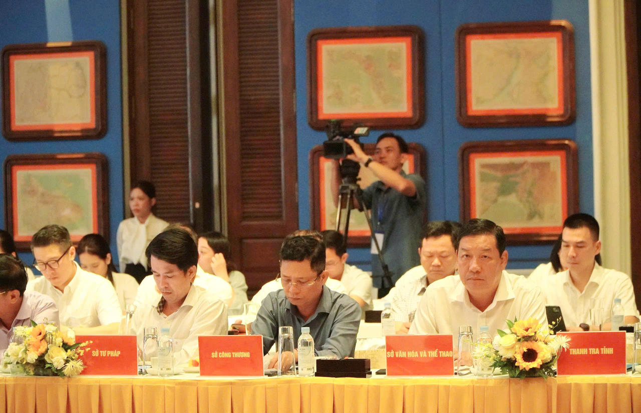 Đại biểu tham dự. Ảnh: Khánh Thùy