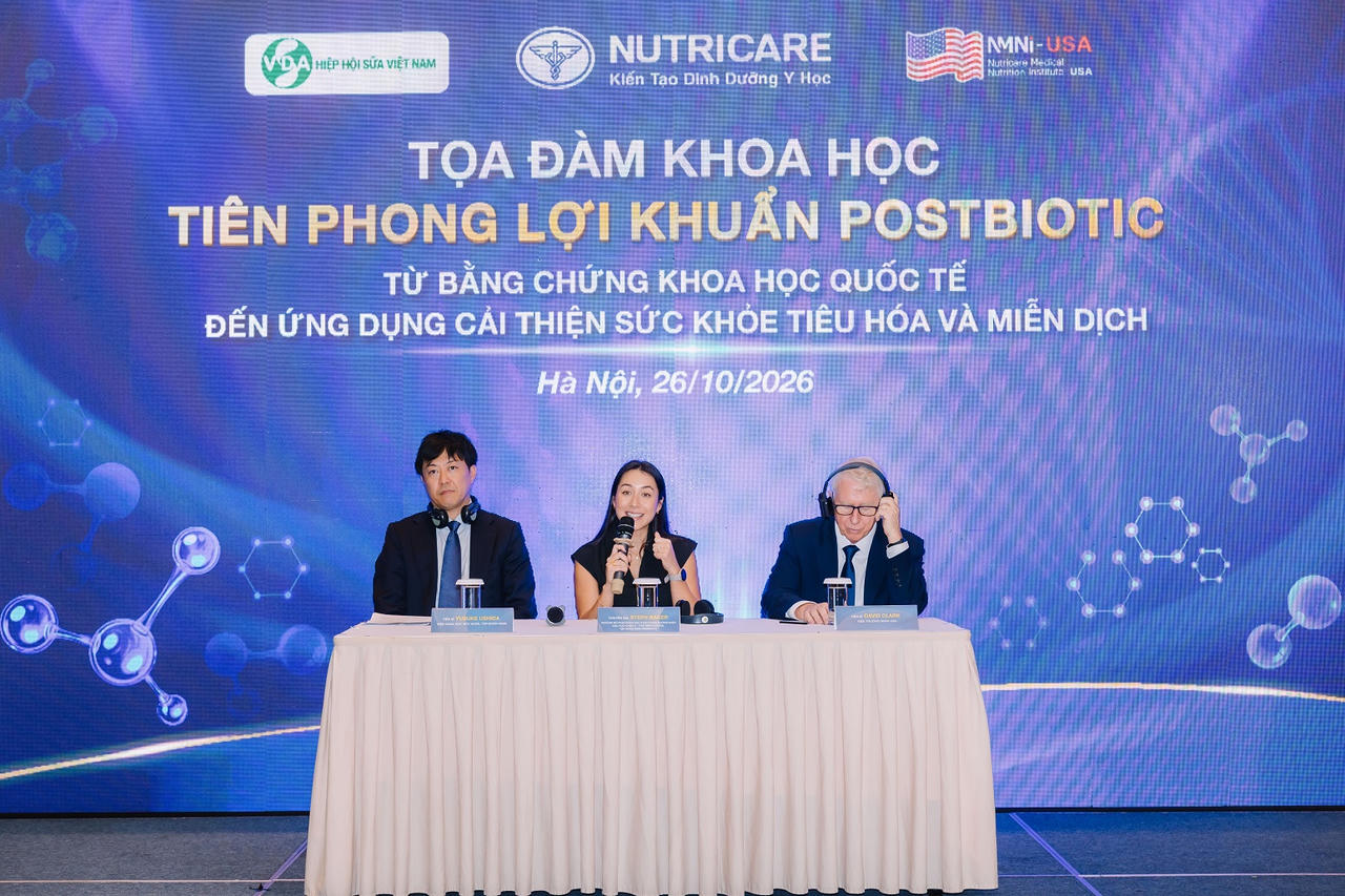 Các chuyên gia giải đáp tại tọa đàm (ảnh: PV)