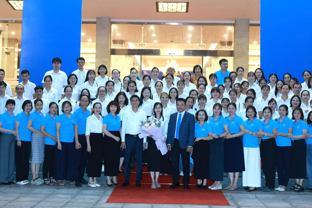 Chương trình tôn vinh 10 Công nhân Việt Nam tiêu biểu toàn quốc năm 2026 diễn ra tại Cung Văn hóa Lao động Hữu nghị Việt - Xô tối 24/10.
