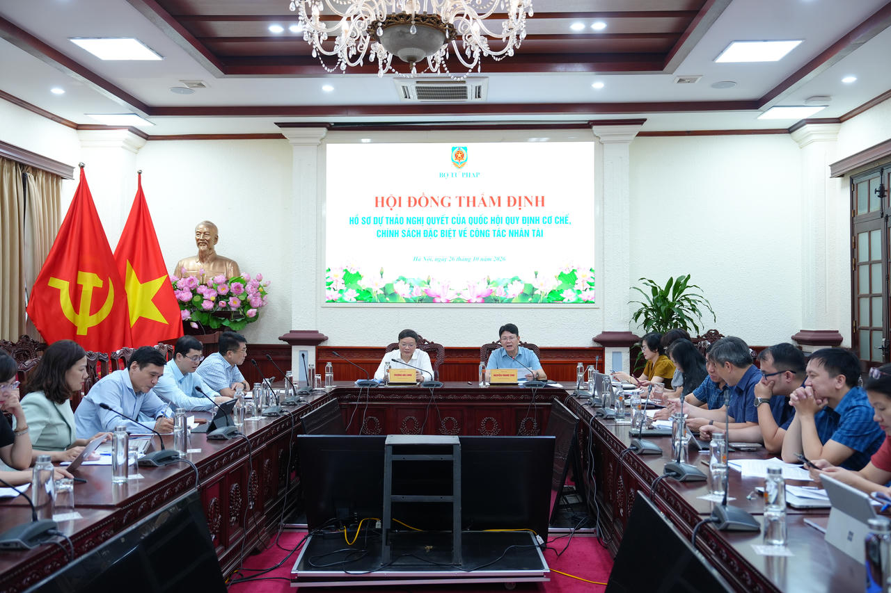 Đề xuất bố trí ngân sách 0,1% GDP hàng năm cho công tác nhân tài