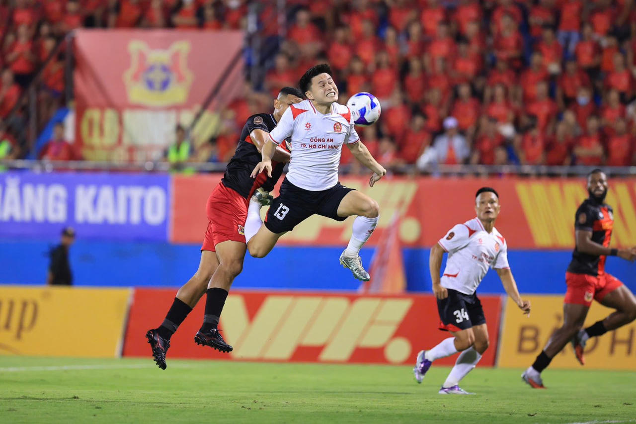 Vòng 5 V.League: Dấu ấn các đội bóng Bắc miền Trung 